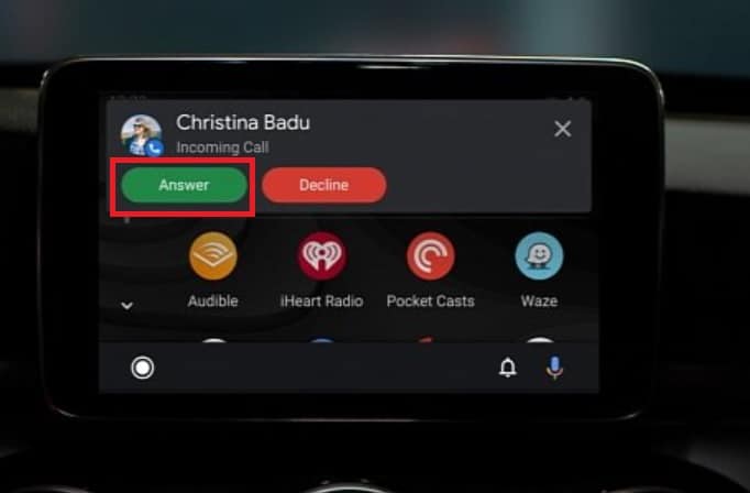 Making a call on Android Auto