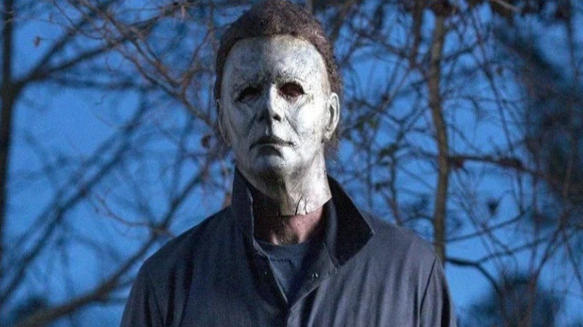 A new image from Halloween Kills shows Michael Myers burnt face mask