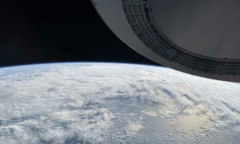 SpaceX crew shot Earth image on iPhone