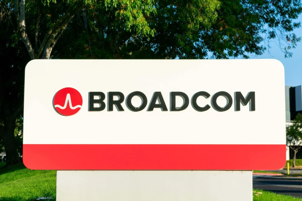 Broadcom (AVGO) Stock: Wall Street Says AI Revenue Could Hit $200B by 2027