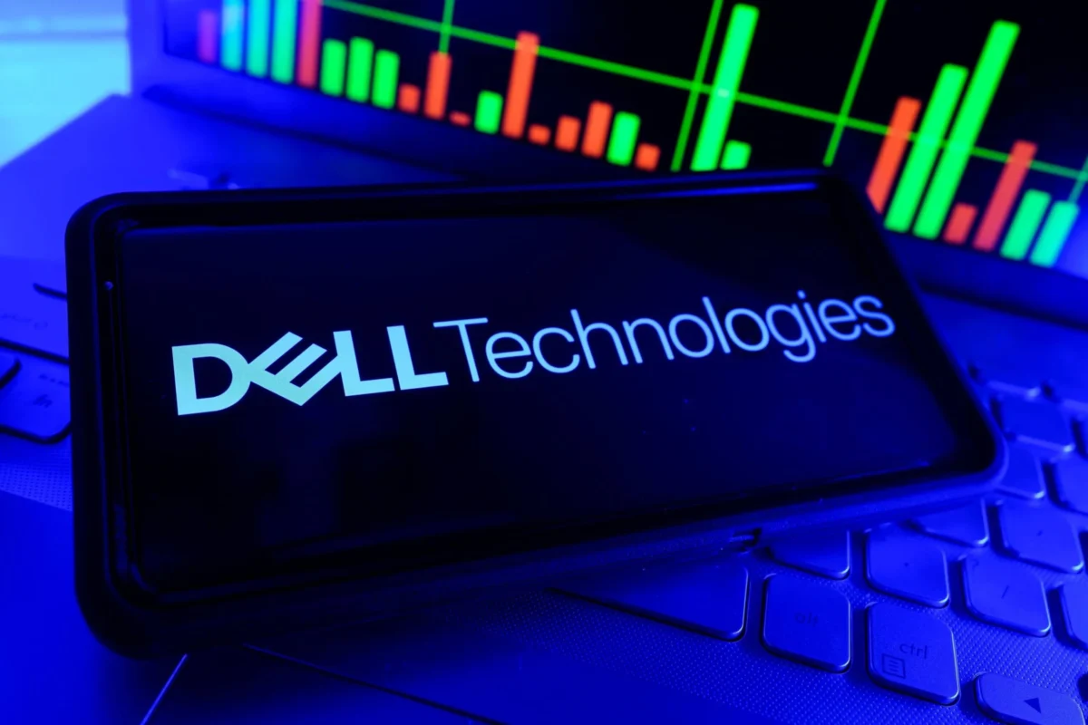 Dell (DELL) Stock Gains 3% While Super Micro (SMCI) Crashes 25% on Export Violation Charges