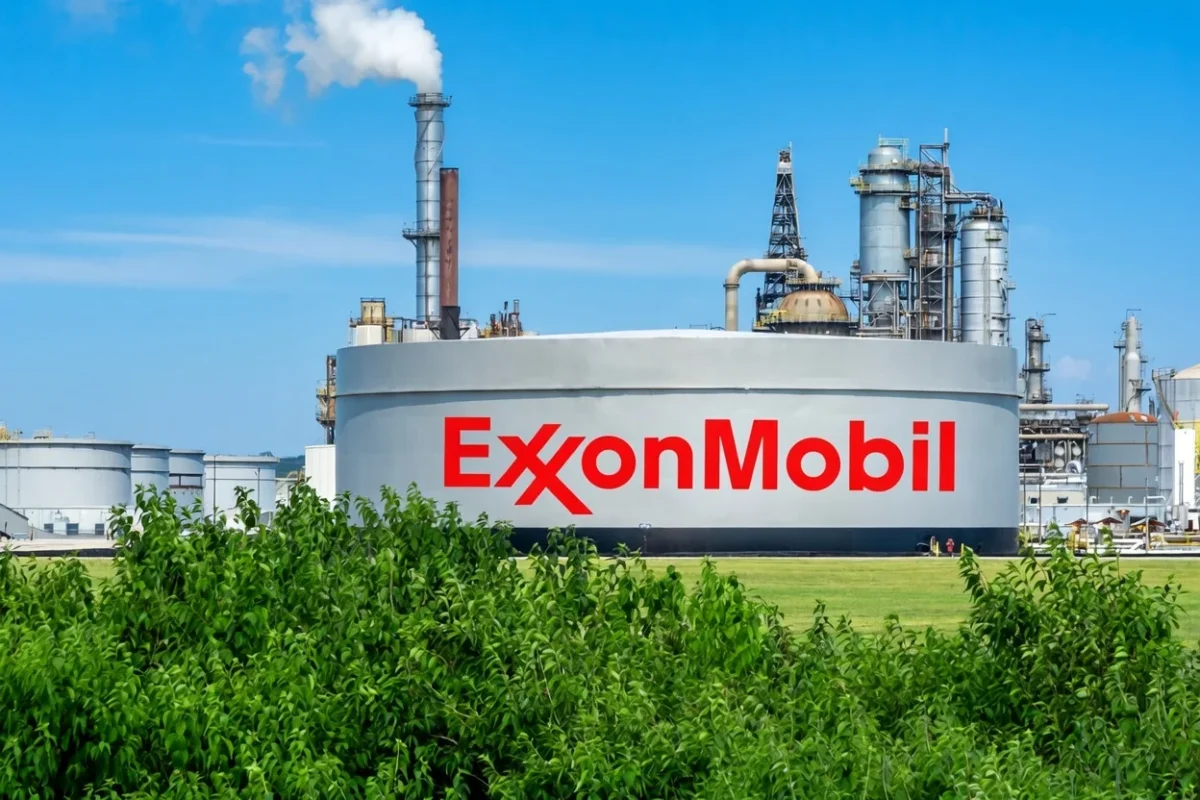 ExxonMobil (XOM) Stock Surges 6% Despite $5B Revenue Hit from Qatar LNG Damage