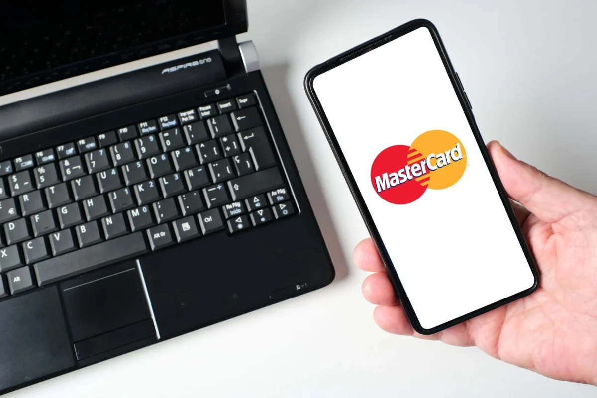 Mastercard (MA) Stock Falls 13% in 2025 — Why Loop Capital Says It’s Time to Buy