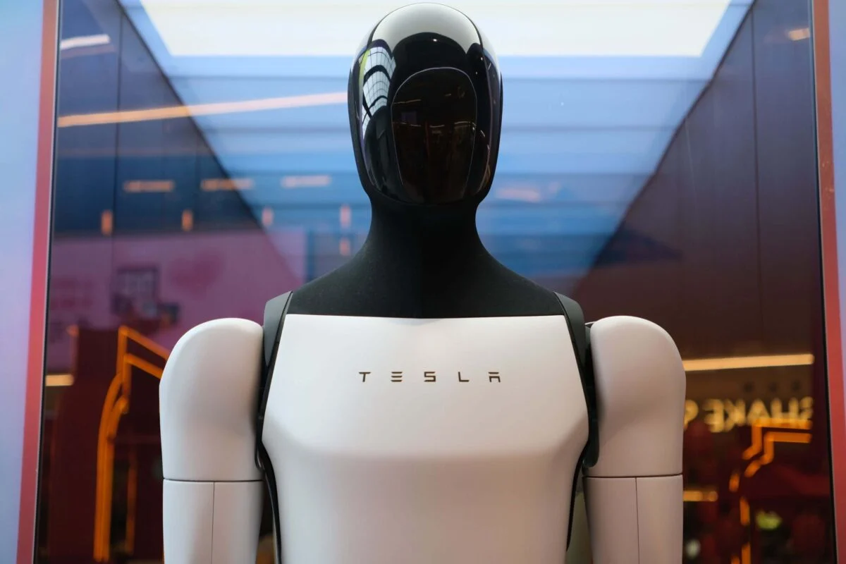 Tesla (TSLA) Pivots to Humanoid Robots: Optimus Production Ramp-Up Accelerates