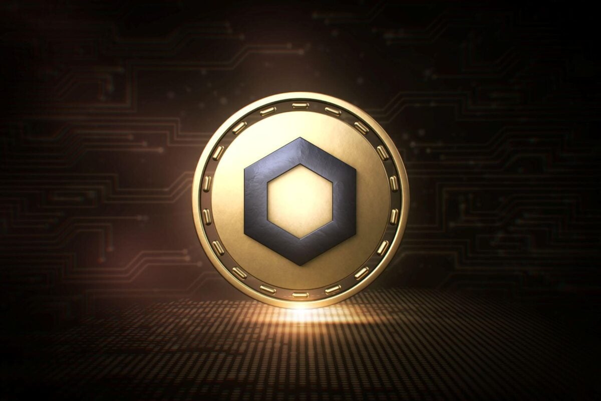 Chainlink (LINK) Consolidates Near $9 as Bollinger Bands Signal Imminent Price Move