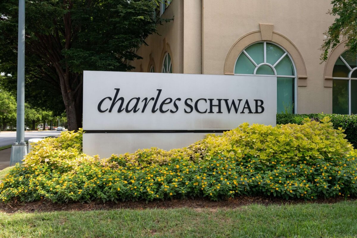 Charles Schwab (SCHW) Stock Climbs on Stellar Q1 Earnings Beat