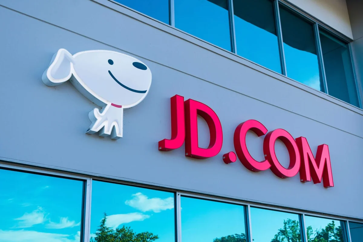 JD.com (JD) Stock Rallies 6% as ‘Big Short’ Investor Michael Burry Expands Holdings